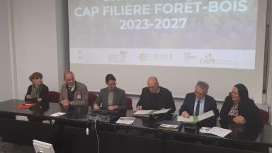 Signature du CAP FILIERE Forêt-Bois 2023-27, en Centre-Val de Loire